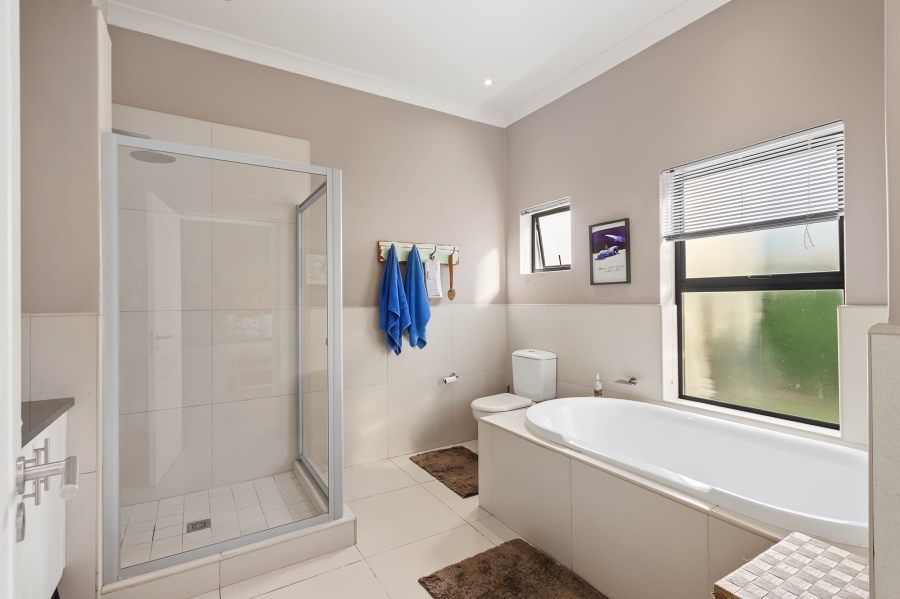 3 Bedroom Property for Sale in Croydon Olive Estate Western Cape